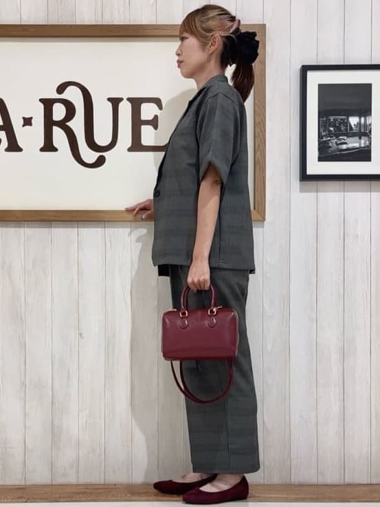 みきぽんさんの「SHOO･LA･RUE｜【セットアップ可/洗濯後しわになりにくい】5分袖テーラードジャケット」を使ったコーディネート