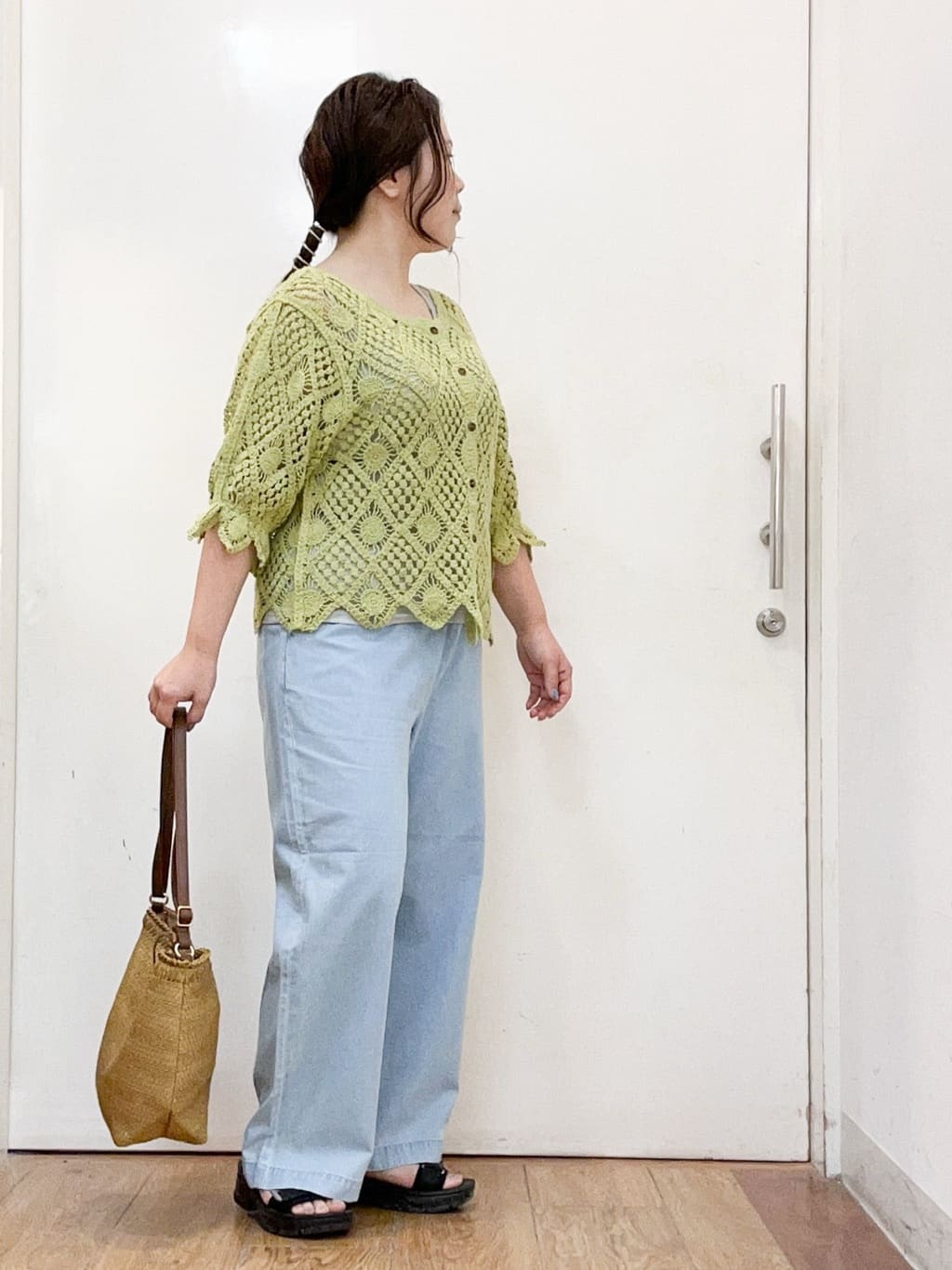 haruさんの「SHOO･LA･RUE｜【2WAY】大人のほんのり甘いスタイルに クロシェレースカーディガン」を使ったコーディネート