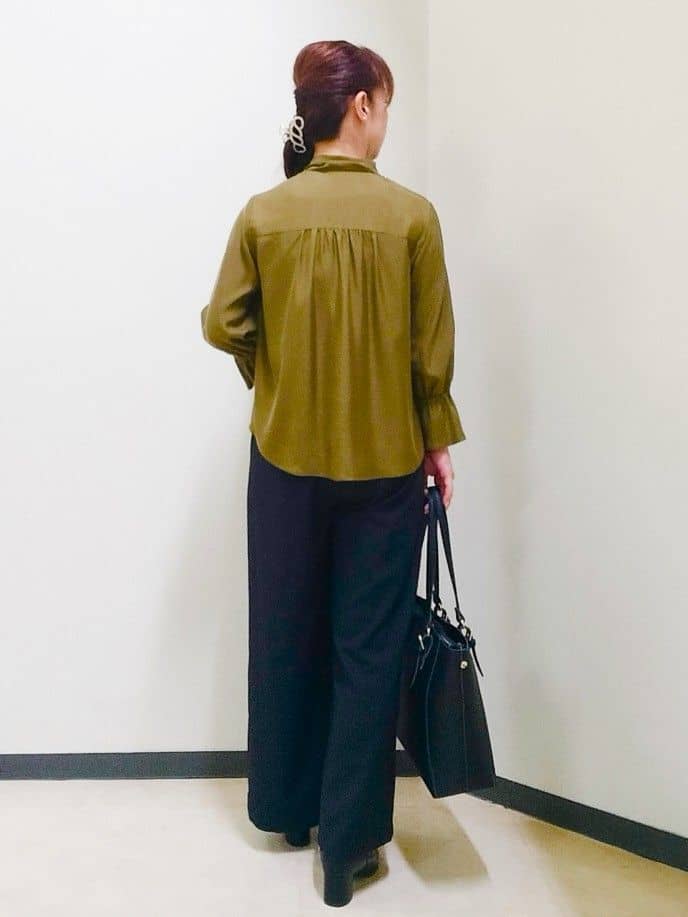花さんの「Reflect｜【ウエスト総ゴム／セットアップ／単品使いOK◎】ベスト＋ストレートパンツセット」を使ったコーディネート