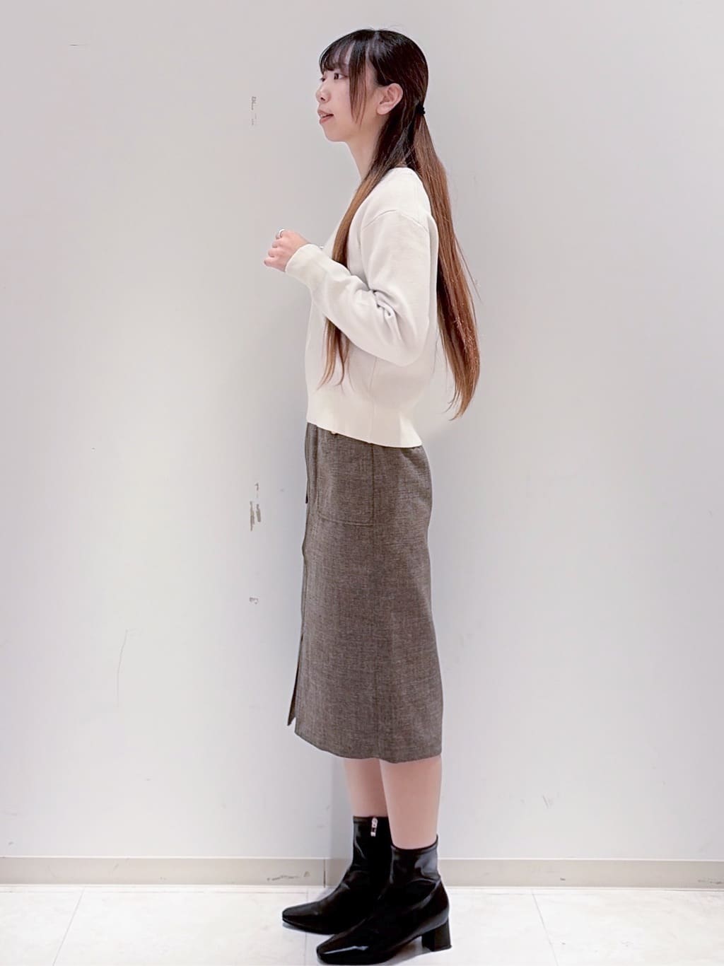 yurinaさんの「index｜ツイード調フロントジップタイトスカート【洗濯機OK／防シワ】」を使ったコーディネート