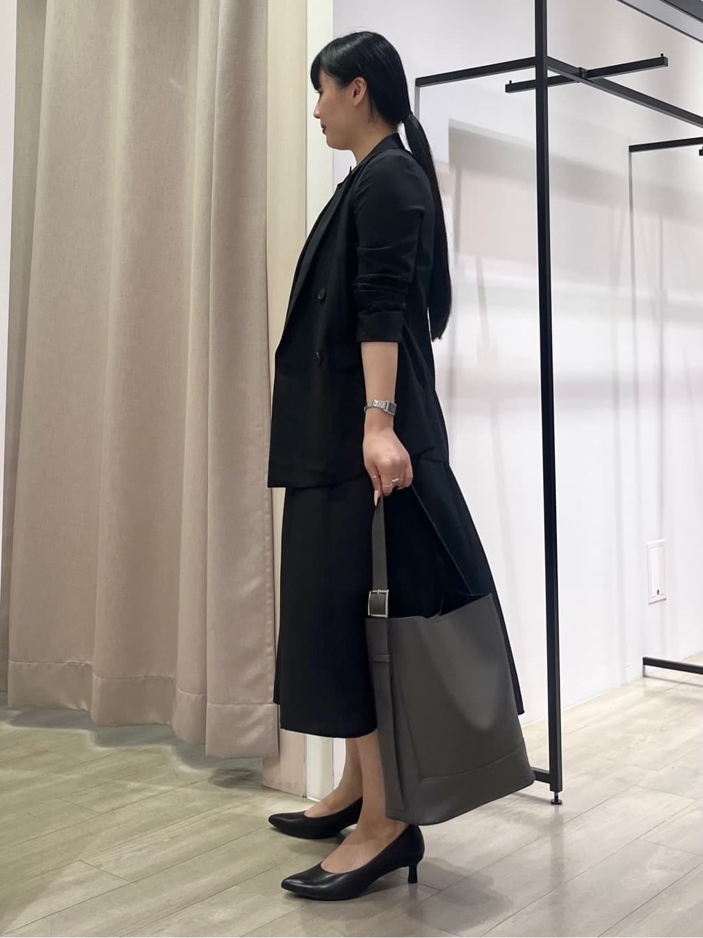 hasuさんの「INDIVI｜【軽く羽織れる！】ダブルジャケット」を使ったコーディネート
