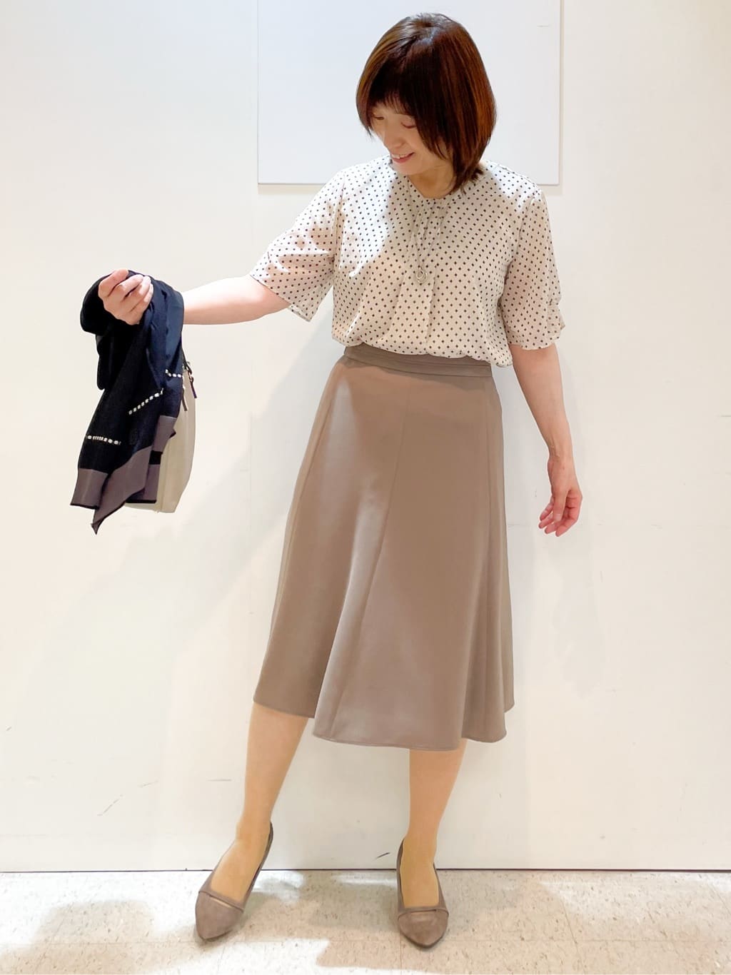 めいさんの「Reflect｜【マシンウォッシュ可／セットアップ可】コツキ柄プリントブラウス」を使ったコーディネート