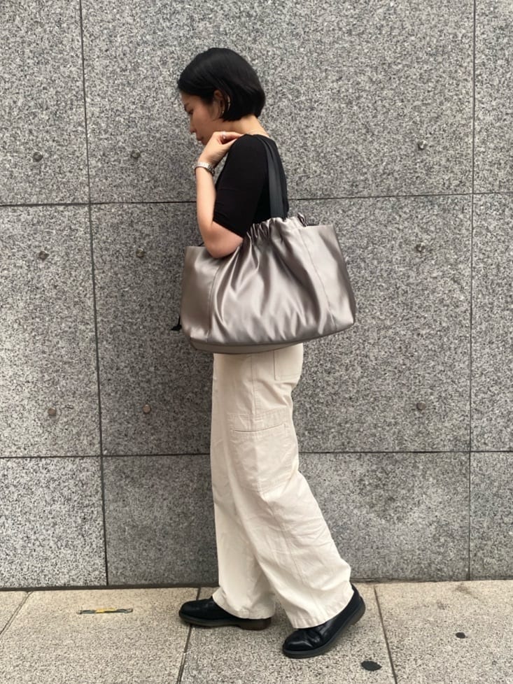 Uさんの「HIROKO HAYASHI｜LUINI SATINE（ルイーニ サティーネ）トートバッグ」を使ったコーディネート