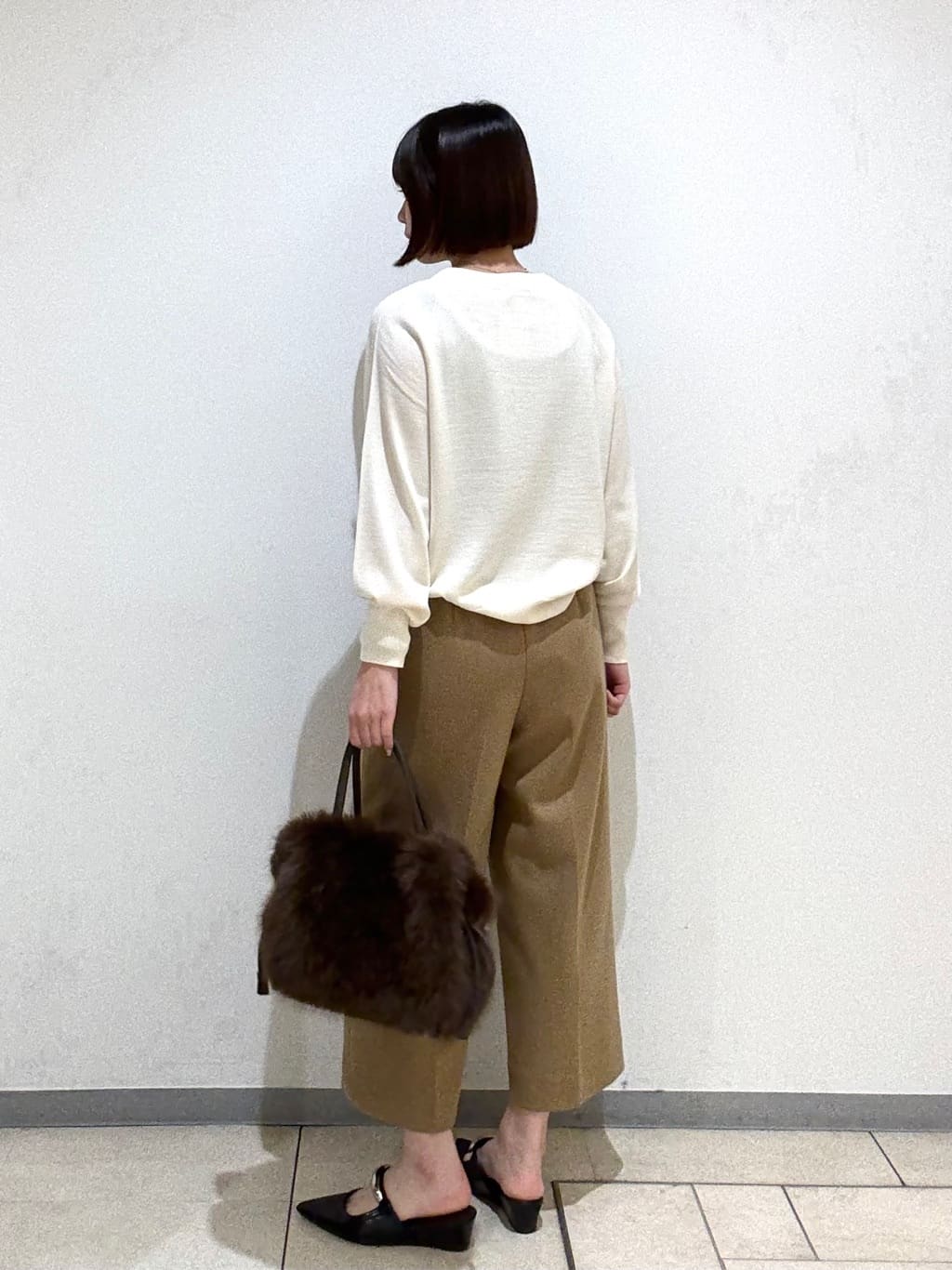 Itoさんの「UNTITLED｜【8色展開／コンパクト丈】レーヨン混 コクーンニット」を使ったコーディネート