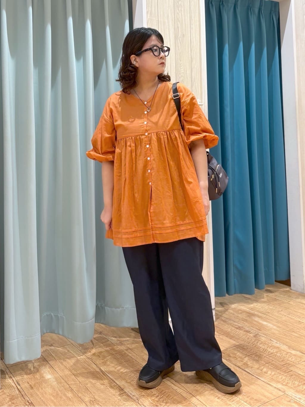 砂糖さんの「SHOO･LA･RUE｜【S-LL】一枚で着映え バルーンスリーブブラウス」を使ったコーディネート