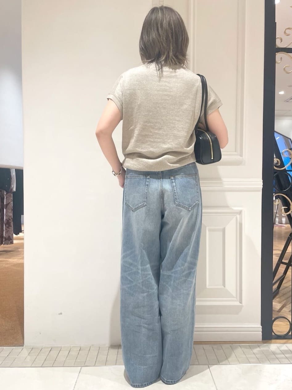 makiさんの「DRESSTERIOR｜ヴィンテージ加工ワイドデニムパンツ」を使ったコーディネート
