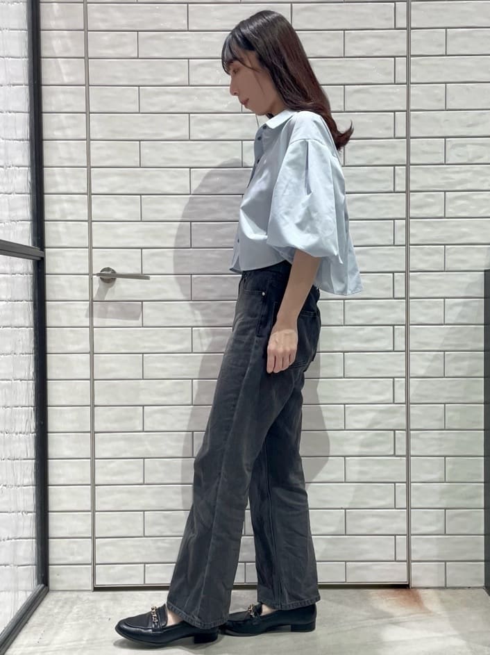 ayakaさんの「OPAQUE.CLIP｜バルーンスリーブシャツ【洗濯機洗い可】」を使ったコーディネート