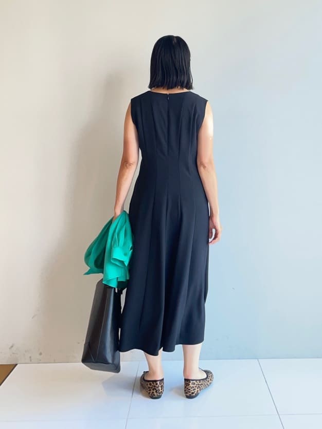 murayamaさんの「INDIVI｜【美シルエット】ノースリーブワンピース」を使ったコーディネート