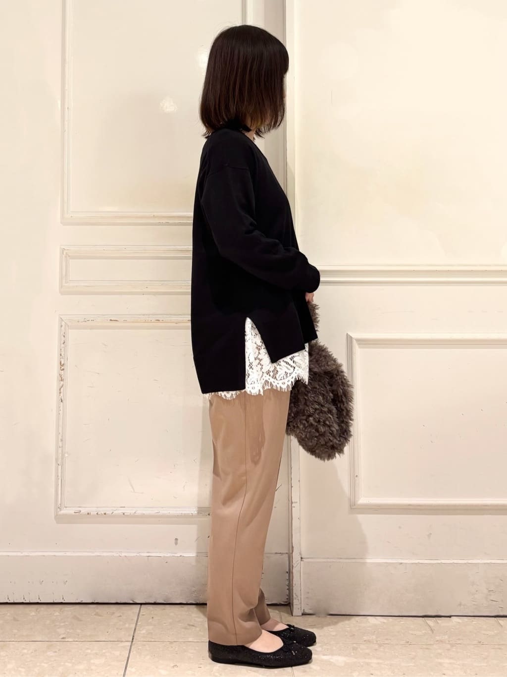 やまさんの「OPAQUE.CLIP｜ウォームタッチ イージーテーパードパンツ【洗濯機洗OK／ストレッチ】」を使ったコーディネート