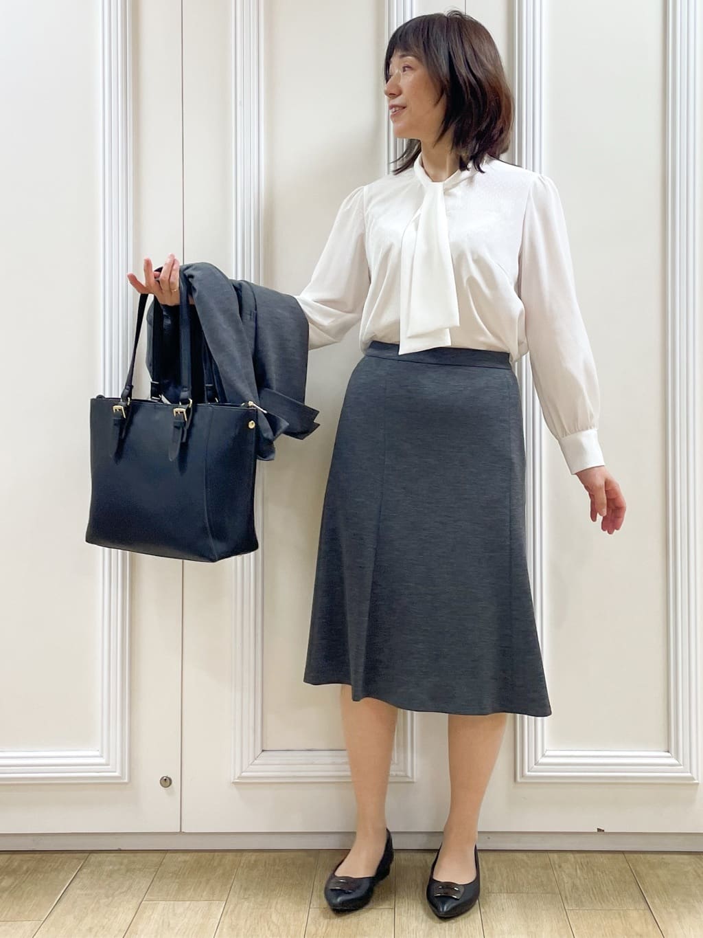 めいさんの「Reflect｜【きちんと見え／通勤／セレモニーにおすすめ◎】ドット柄ボウタイブラウス」を使ったコーディネート