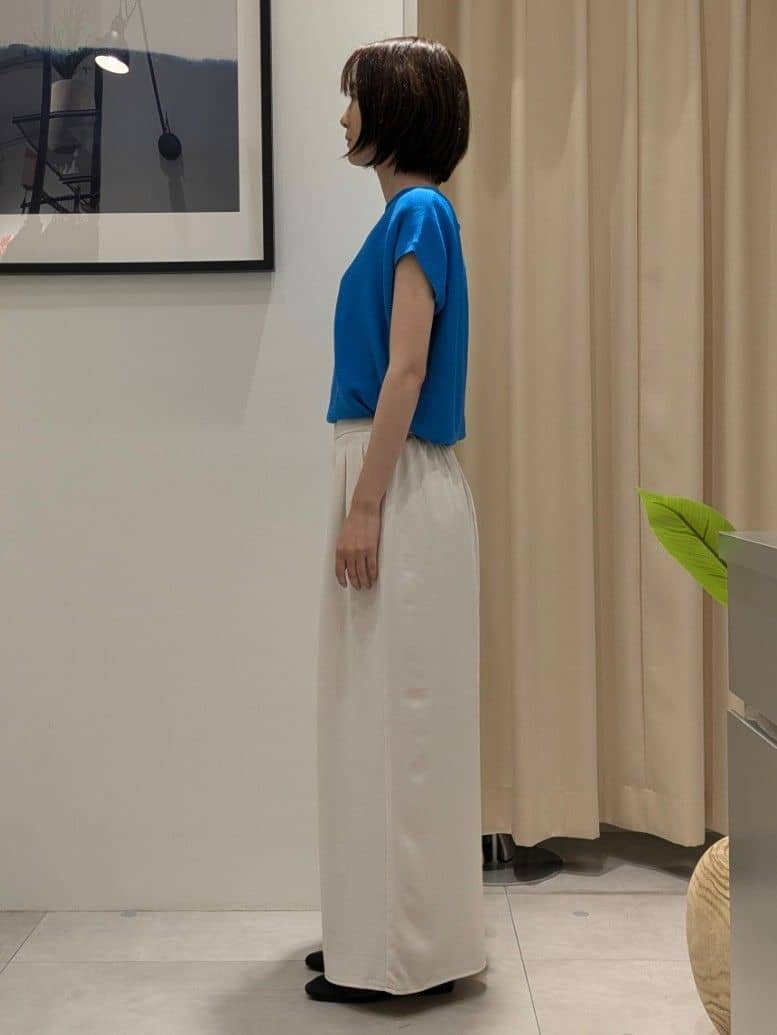 なめさんの「THE SHOP TK｜【6色展開】さらさらフレンチニット【毛玉になりにくい/洗濯機OK】」を使ったコーディネート