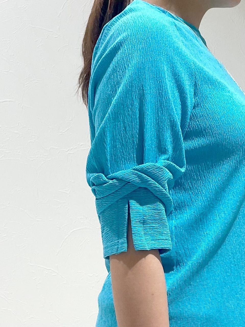 YUUKIさんの「INDIVI｜◆【洗える／肌触り◎】ミニマムデザイン ニットカーディガン」を使ったコーディネート