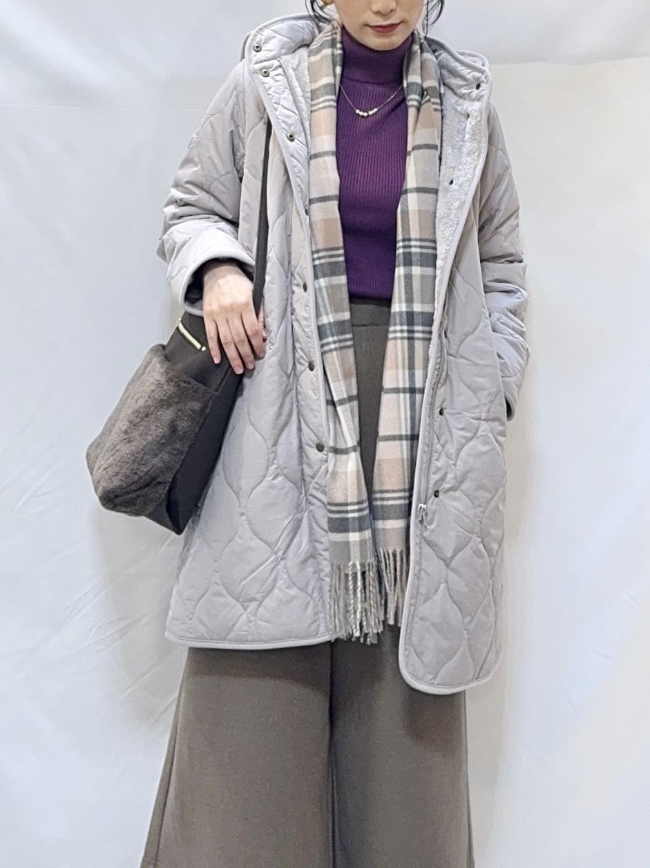 𝐇𝐢𝐫𝐨𝐦𝐢さんの「SHOO･LA･RUE｜【撥水/フード取り外し可】冬に嬉しいこだわり満載 ひょうたん柄キルトコート」を使ったコーディネート