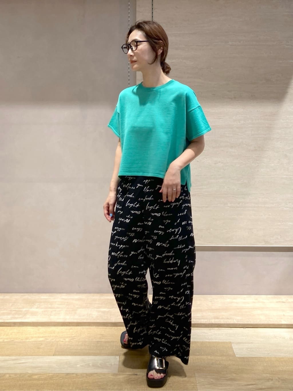 たけねぇさんの「OPAQUE.CLIP｜スパンコールサマーニット【洗濯機洗い可／抗ピル】」を使ったコーディネート