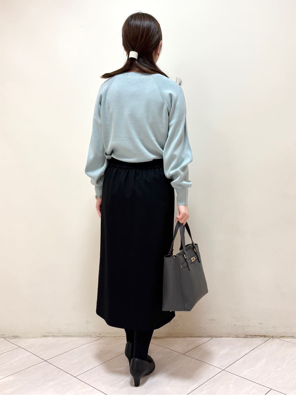 mikiさんの「Reflect｜【すっきりシルエット／通勤におすすめ◎】キレイめジャージタイトスカート」を使ったコーディネート