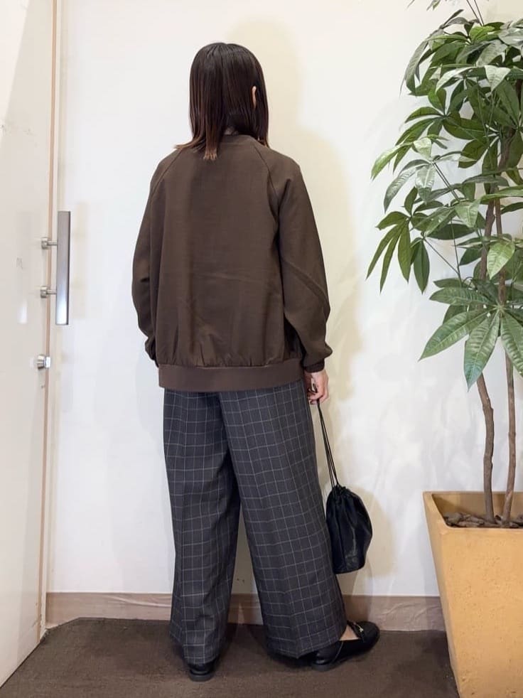 宗形さんの「SHOO･LA･RUE｜【洗濯機可/S-LL】さっと羽織れる 軽量リブブルゾン」を使ったコーディネート