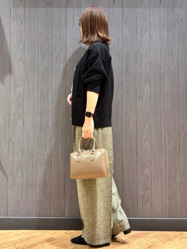 meiさんの「SHOO･LA･RUE｜【無地/ドット柄】お袖フリルが華やぐ きれいめブラウス」を使ったコーディネート