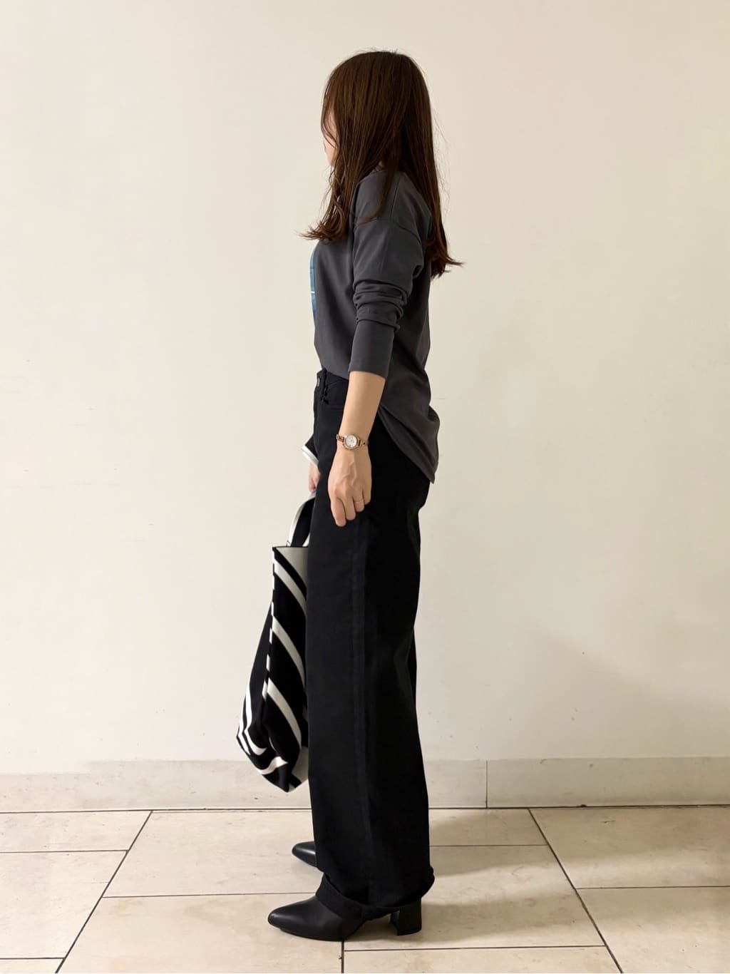 kahoさんの「INDIVI｜【UVケア】プリントフォトロングTシャツ」を使ったコーディネート