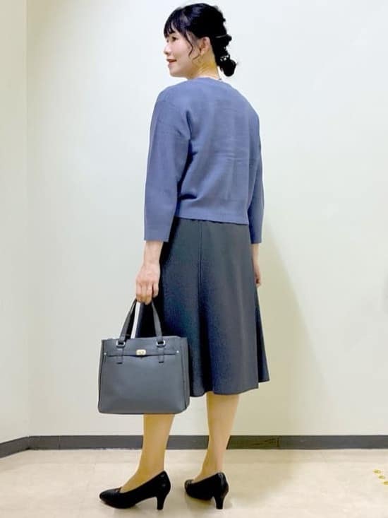  beni_gingerさんの「Reflect｜【軽い羽織に◎／セットアップ可】パール調ボタン付きカーディガン」を使ったコーディネート