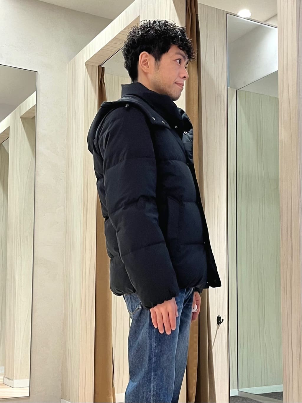 URAさんの「TAKEO KIKUCHI｜【袖取り外し可】デタッチャブル ダウンブルゾン」を使ったコーディネート