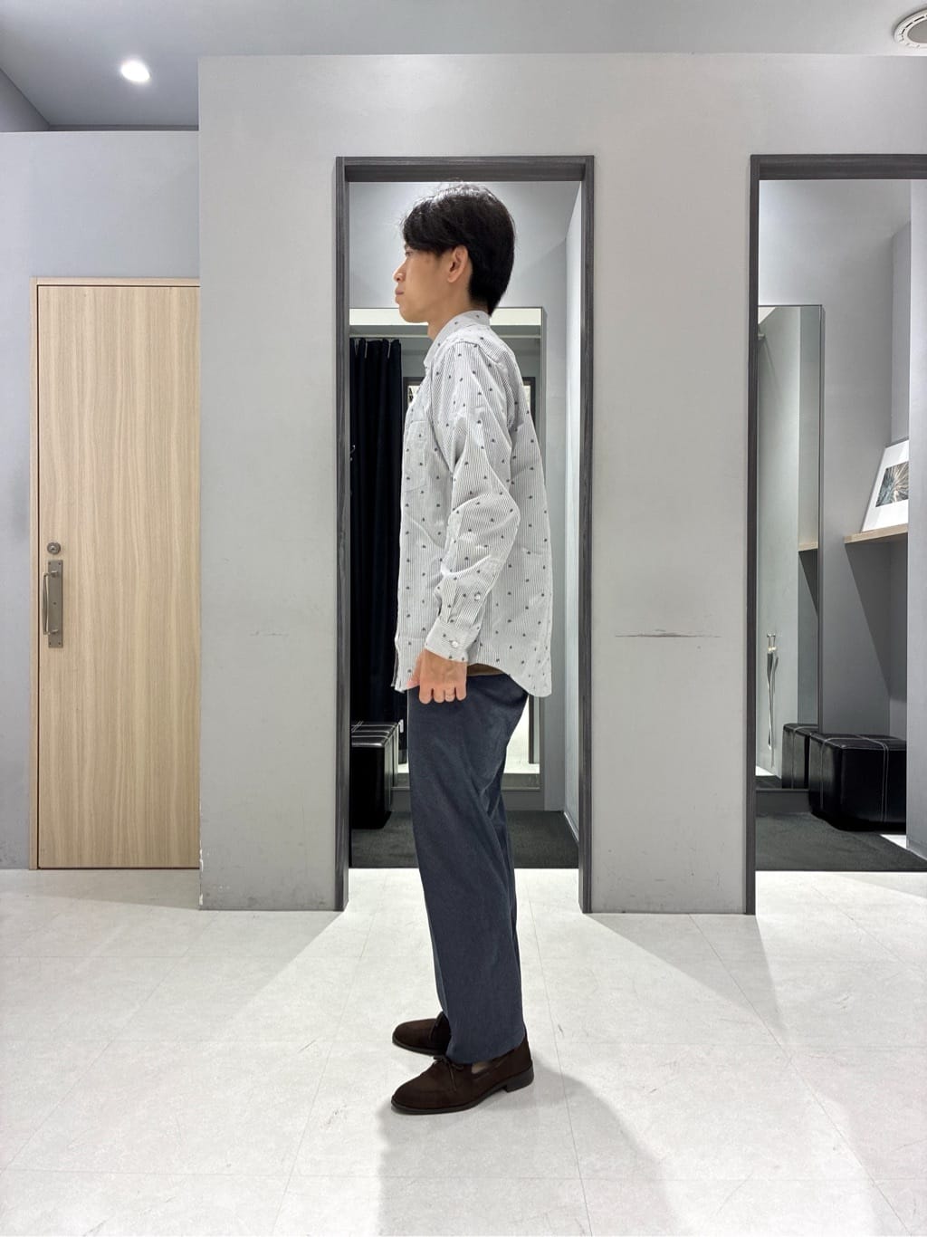 わいずみさんの「TAKEO KIKUCHI｜ハットモチーフ ジャカード ストライプ シャツ」を使ったコーディネート