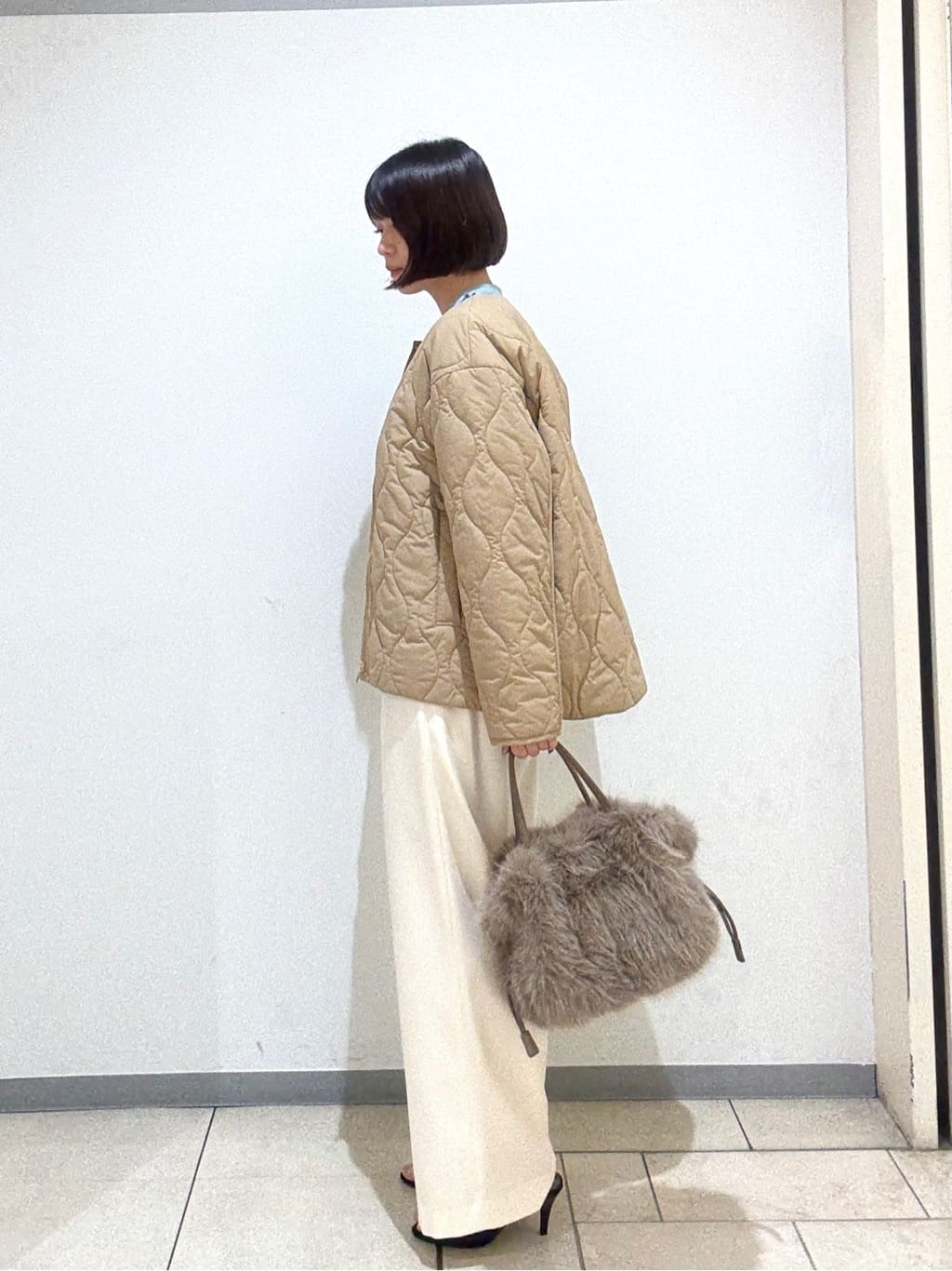Itoさんの「UNTITLED｜【洗える/ワイド/ウエストゴム】ストレッチドロストパンツ」を使ったコーディネート