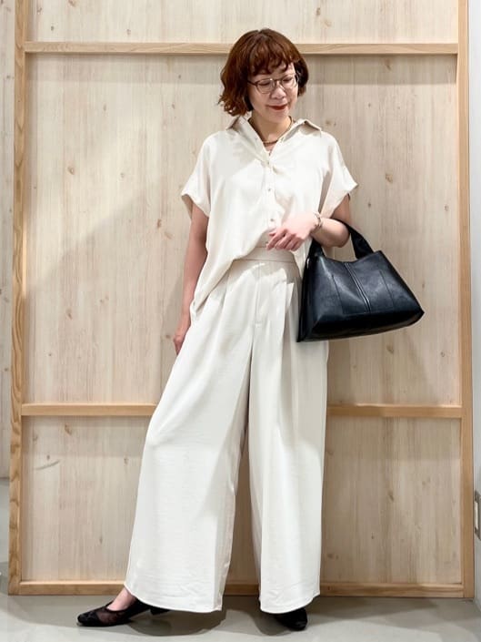 nakoさんの「THE SHOP TK｜コットンライクブラウス【接触冷感/洗濯機OK/UV/セットアップ可】」を使ったコーディネート