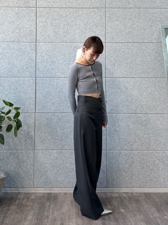 designer yukaさんの「CODE A｜turn up chic trousers」を使ったコーディネート