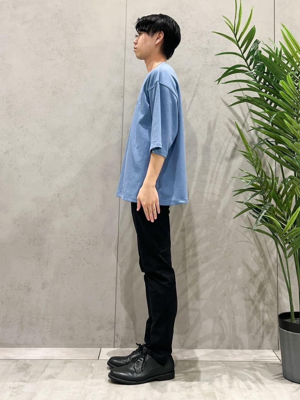 SHI-MAさんの「THE SHOP TK｜配色刺繍6分袖Tシャツ 【ビッグシルエット／洗濯機OK】」を使ったコーディネート