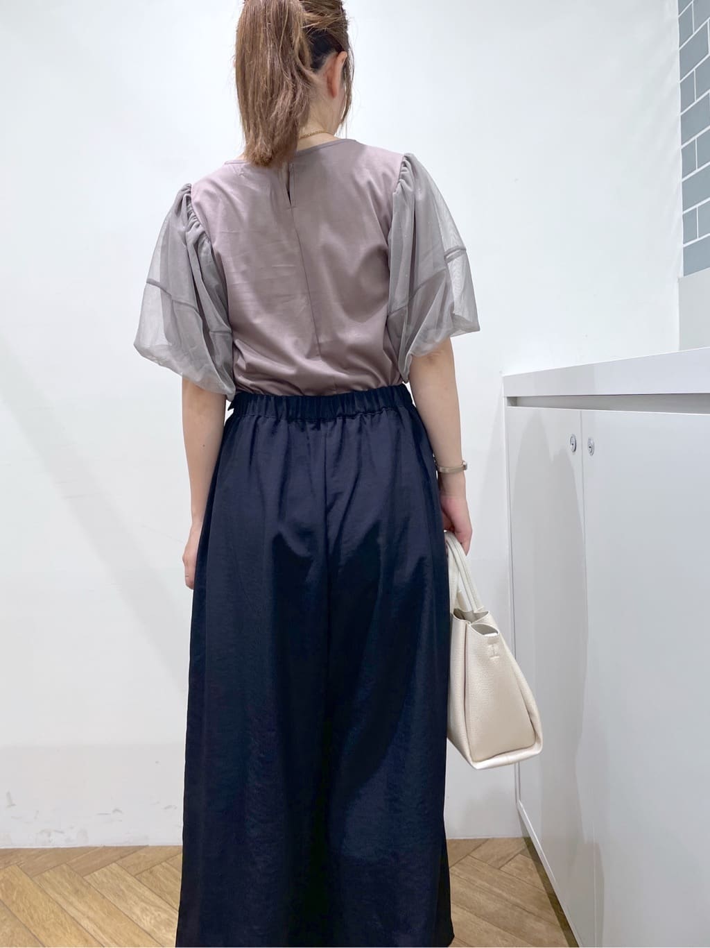 Junさんの「index｜チュールドッキングバルーントップス【洗濯機洗い可／接触冷感】」を使ったコーディネート