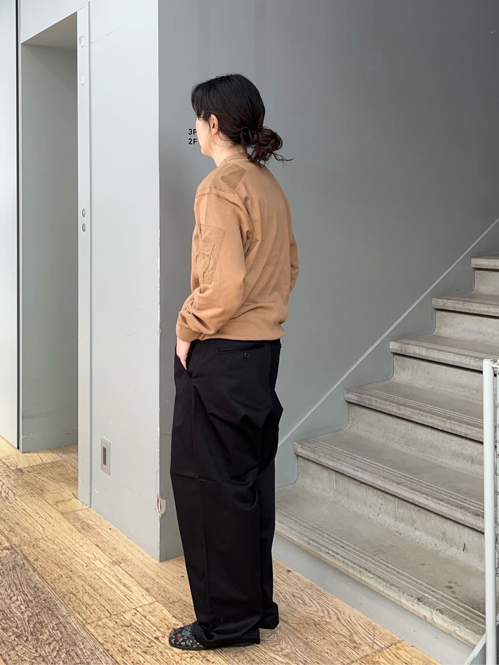 神野（jinno）さんの「TAKEO KIKUCHI｜【Sサイズ～】カツラギストレートパンツ」を使ったコーディネート