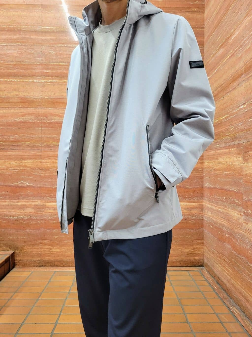 piroyaさんの「TAKEO KIKUCHI｜ストレッチ テーラードＴシャツ」を使ったコーディネート