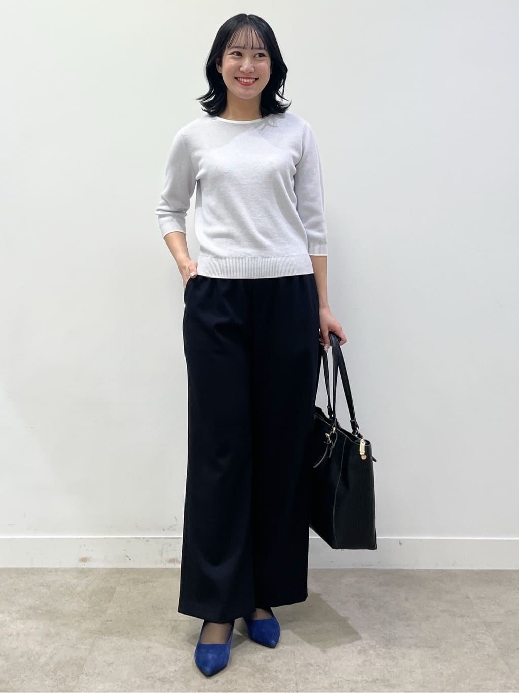 yukariさんの「Reflect｜【秋映え／単品使い◎／すっきり見え】ブローチ付きニットアンサンブル」を使ったコーディネート