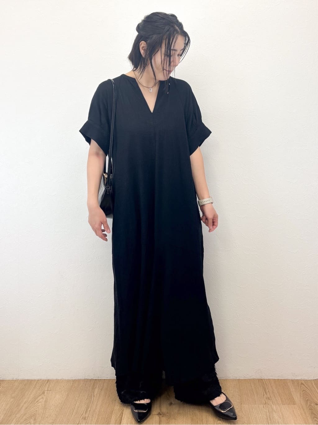 Takeさんの「OPAQUE.CLIP｜レーヨン麻キーネックワンピース【洗える】」を使ったコーディネート