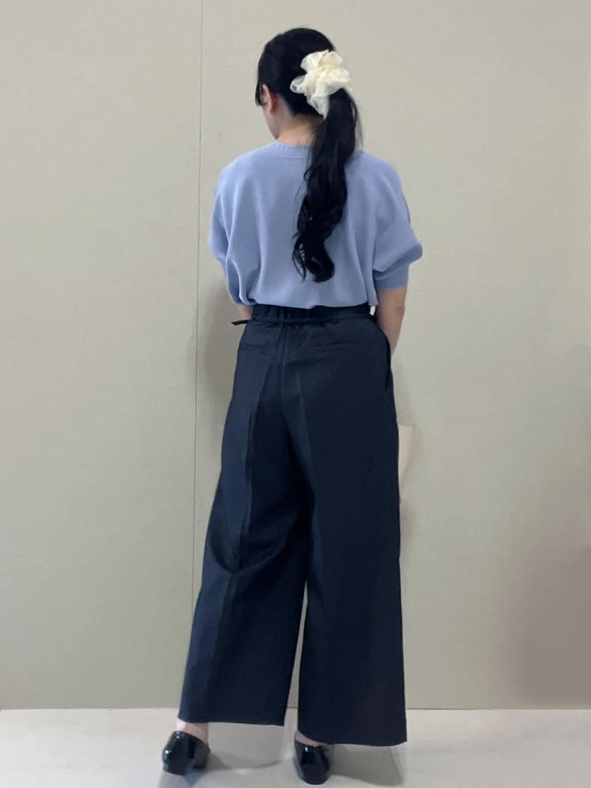 Hitomiさんの「index｜《5色展開》前後2WAY ドルマンスリーブニット【UVケア／抗ピル／洗濯機洗い可】」を使ったコーディネート