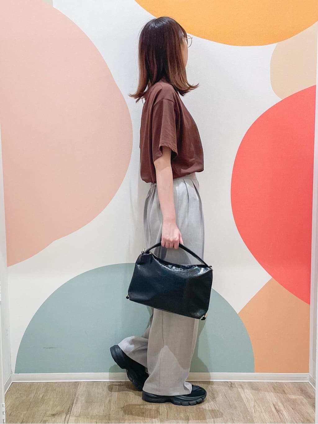 とまとさんの「SHOO･LA･RUE｜【S-LL/ひんやり/UV】選べる6柄でそれぞれ欲しくなる プリントTシャツ」を使ったコーディネート