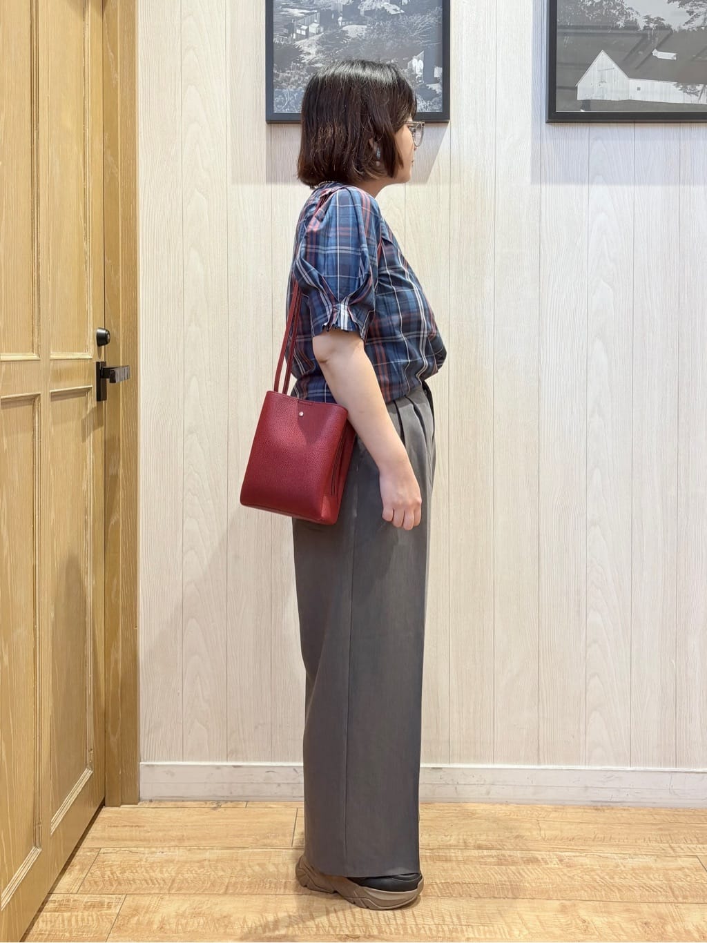 砂糖さんの「SHOO･LA･RUE｜【S-LL/5分袖】お袖タックできれいに魅せる 大人のチェックブラウス」を使ったコーディネート