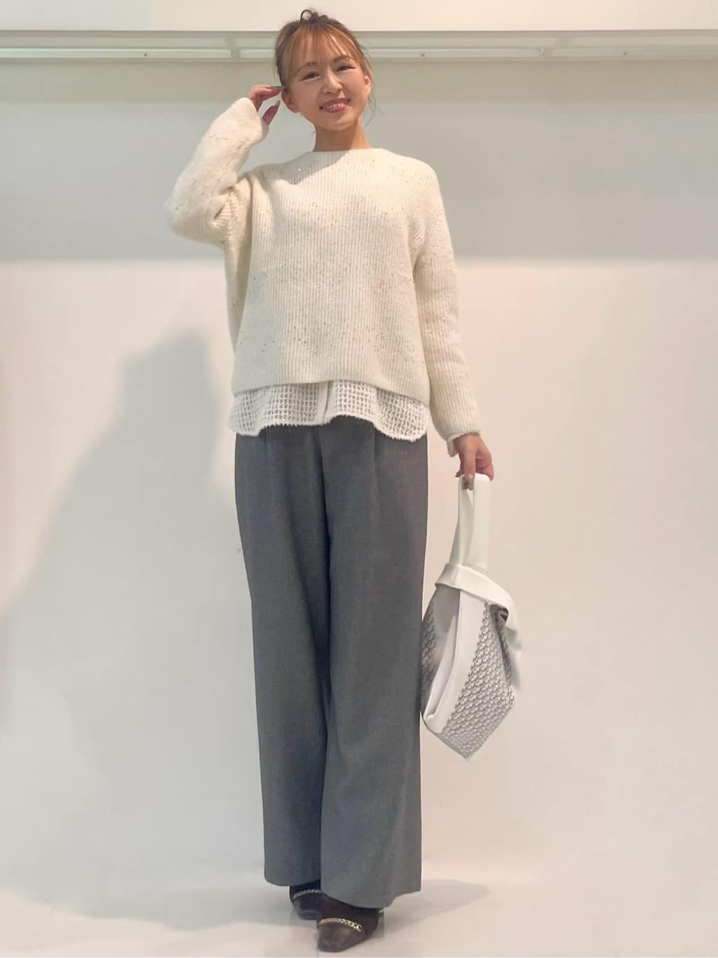 chiiさんの「COUP DE CHANCE｜【リバー仕立て／裏地無し】軽く羽織れるウールリバーコート」を使ったコーディネート