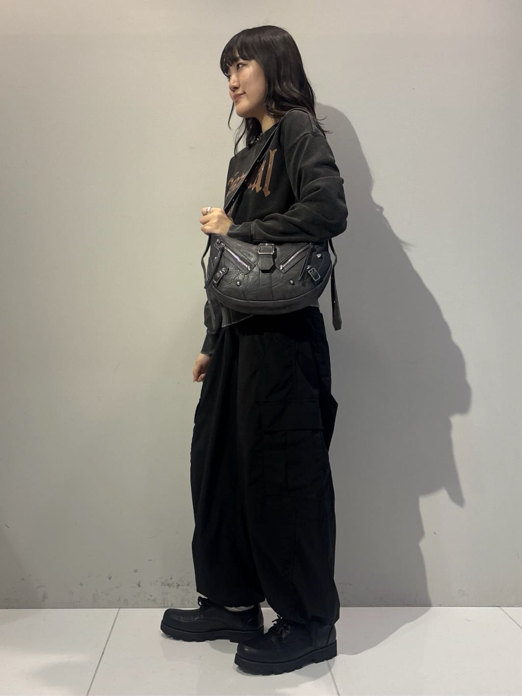 Akutagawaさんの「tk.TAKEO KIKUCHI｜カレッジフロッキープリントスウェット」を使ったコーディネート