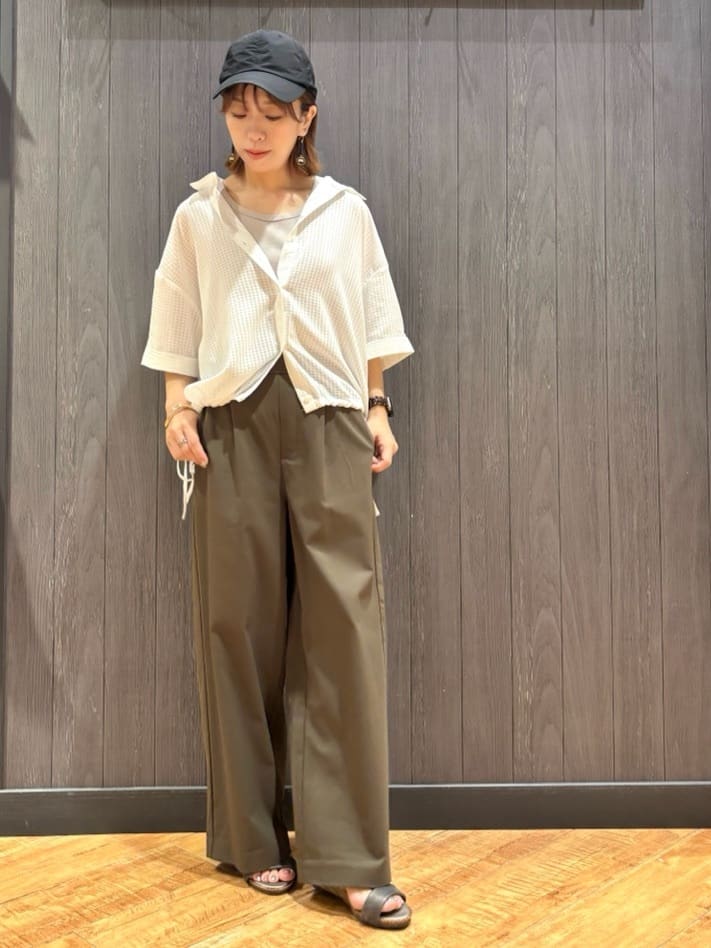 meiさんの「SHOO･LA･RUE｜シルエット変化を楽しめる シアーチェックドロストシャツ」を使ったコーディネート