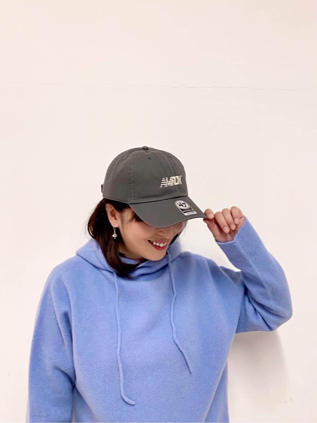 Sawaguchiさんの「DRESSTERIOR｜◆【ウォッシャブル/ウエストゴム】サテンイージーパンツ」を使ったコーディネート