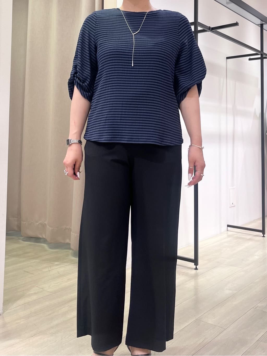 hasuさんの「INDIVI｜【UVケア／吸汗速乾】凹凸素材ねじり袖トップス」を使ったコーディネート