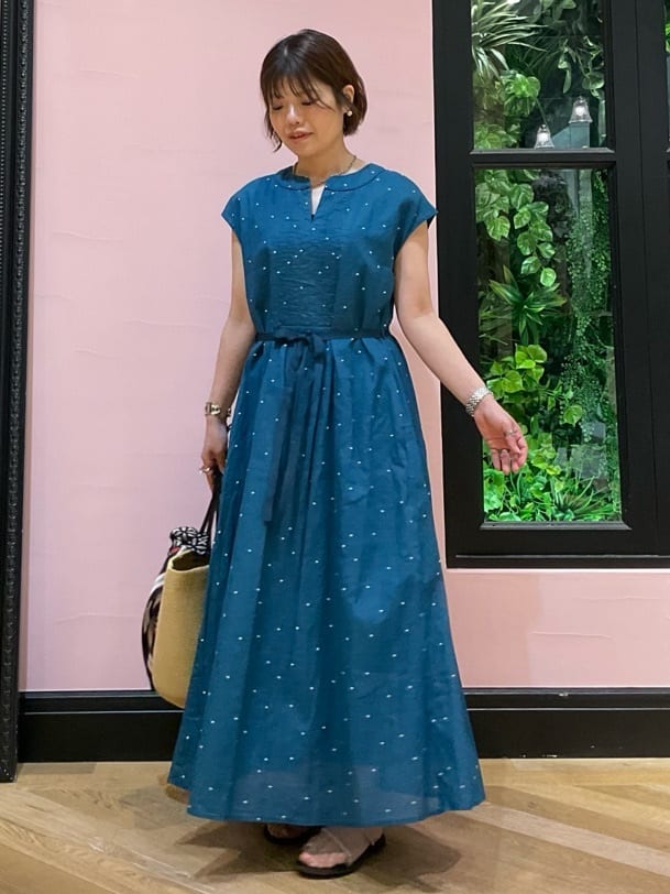 ogataさんの「DRESSTERIOR｜オーバーラップサークルシルクスカーフ」を使ったコーディネート