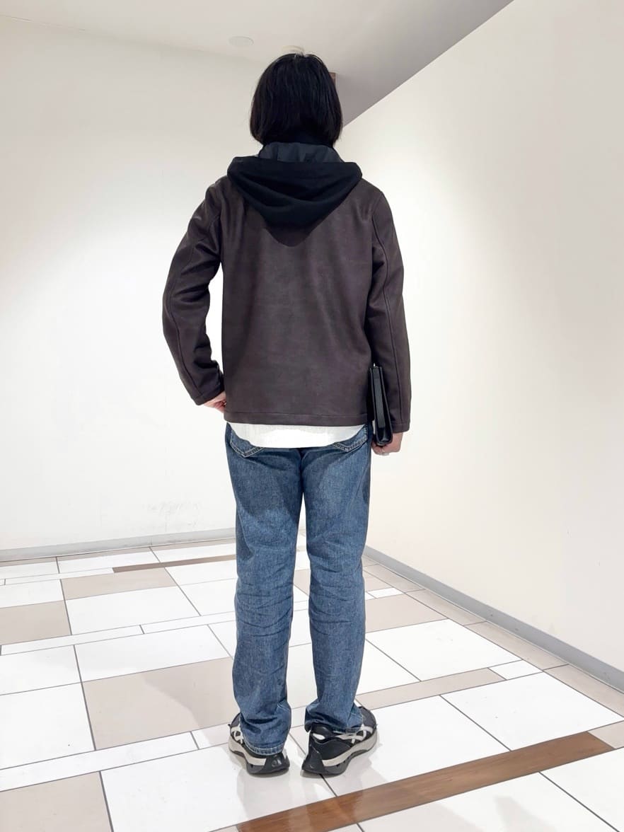 及川さんの「TAKEO KIKUCHI｜【JUST ONE LAYER】ダウンファブリック ジップアップ フード ブルゾン」を使ったコーディネート