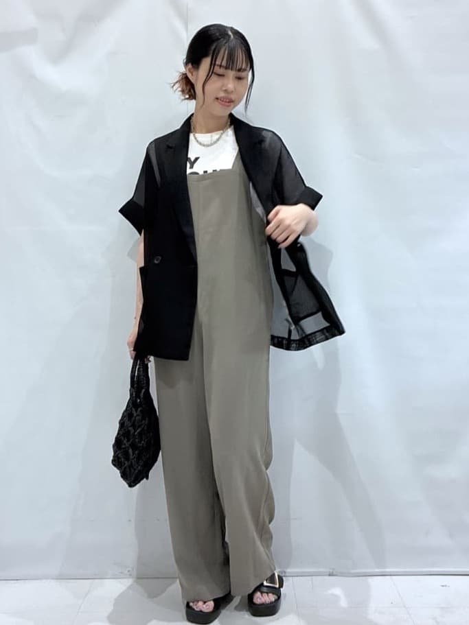 komaさんの「OPAQUE.CLIP｜◆ロゴプリントTシャツ【洗濯機洗い可】」を使ったコーディネート