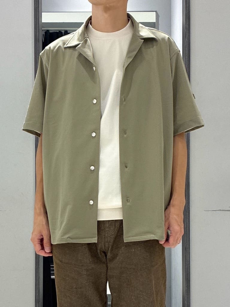 わいずみさんの「TAKEO KIKUCHI｜【COOL CITY WEAR】エアートール オープンカラーシャツ /接触冷感・通気性」を使ったコーディネート
