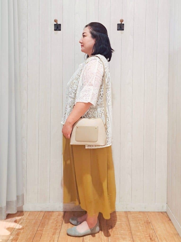 kotomiさんの「SHOO･LA･RUE｜大人レトロスタイルに レースポンチョシャツ」を使ったコーディネート