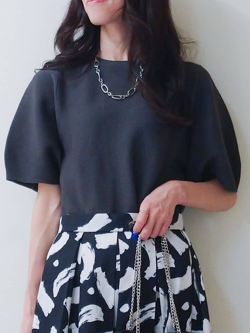 yuriさんの「OPAQUE.CLIP｜ガーターボリュームスリーブニット【UVケア／洗濯機洗い可】」を使ったコーディネート