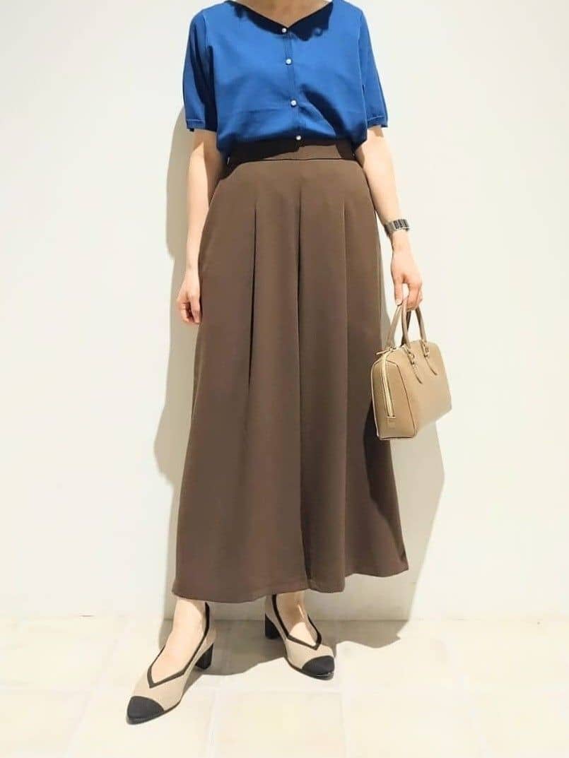 miomioさんの「SHOO･LA･RUE｜【洗える/S-LL/前後2WAY】きれい見え 刺繍ニットカーディガン」を使ったコーディネート