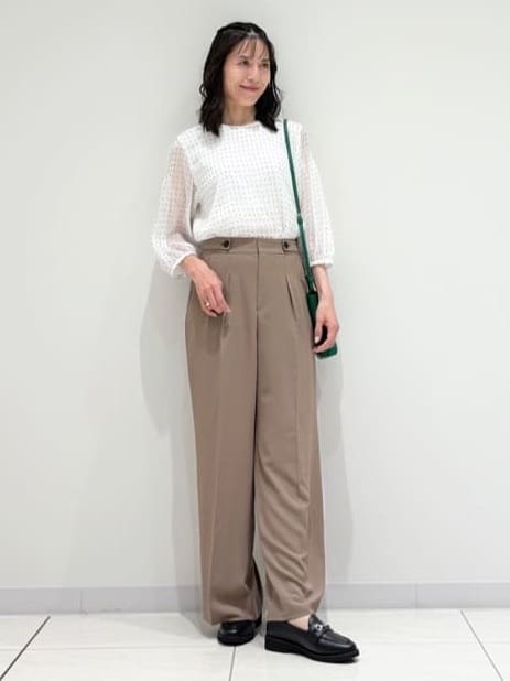 kayoさんの「INDIVI｜フロッキードットブラウス」を使ったコーディネート